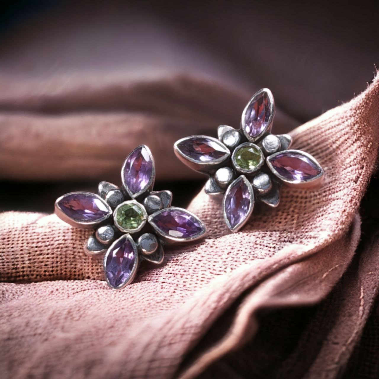 Vintage Floral Silver Set: Earrings and Bracelet